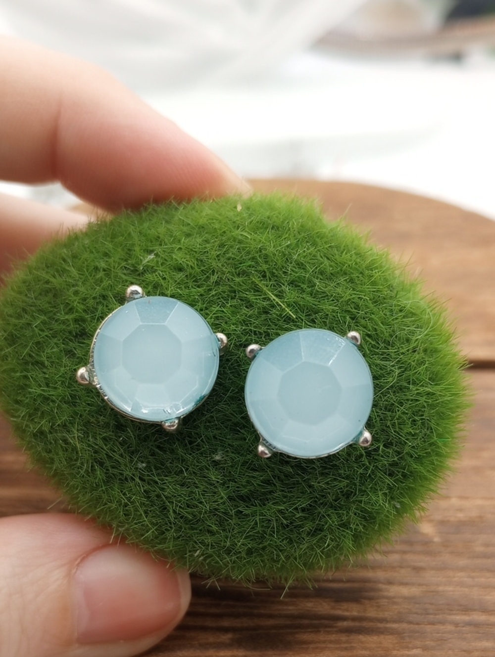 Light Aqua Blue Round Stud Earrings E403